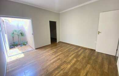 Imagem: A casa possui 3 Dormitórios, 4 Banheiros, 4 Vagas na garagem