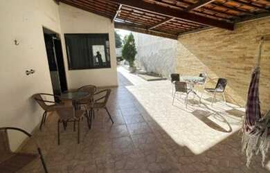 Imagem 8: Casa na Atalaia. 568m² de Área, 3 Vagas na garageme4 Dormitórios