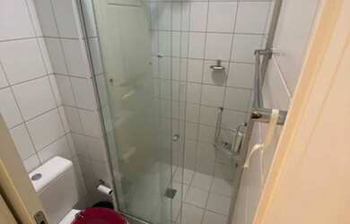 Imagem: O apartamento possui 2 Dormitórios e 2 Banheiros e está localizado