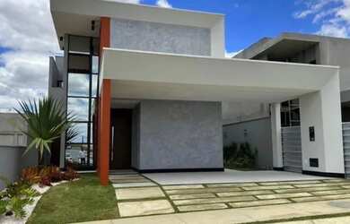 Imagem: A casa em condomínio possui 4 Dormitórios, 5 Banheiros, 3