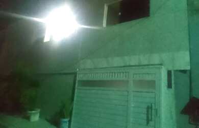 Imagem: A casa possui 2 Dormitórios, 3 Banheiros, 1 Vaga na garagem