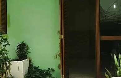 Imagem: A casa possui 4 Dormitórios, 4 Banheiros, 3 Vagas na garagem