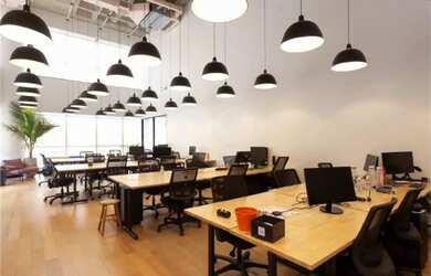 Imagem: O depósito possui 5 Vagas na garagem, 723m² de Área e está