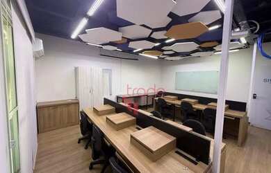 Imagem: O depósito possui 1 Vaga na garagem e 39m² de Área e está