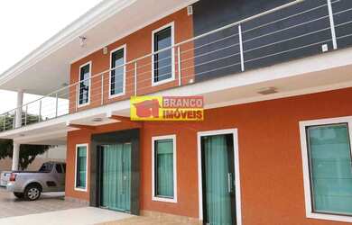 Imagem: A casa em condomínio possui 2 Dormitórios, 4 Banheiros, 4