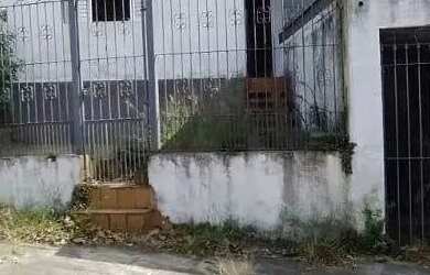 Imagem: O terreno possui 400m² de Área e está localizado em Vila