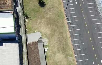 Imagem: O terreno possui 1.000m² de Área, Imóvel novo e está localizado