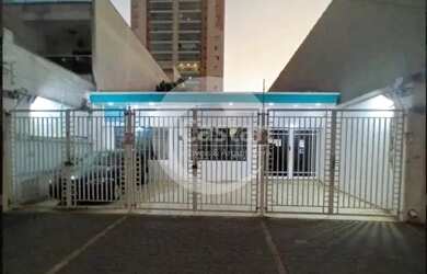 Imagem: O depósito possui 3 Vagas na garagem, 441m² de Área e está