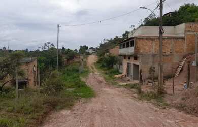 Imagem: O terreno possui 360m² de Área e está localizado em Juatuba