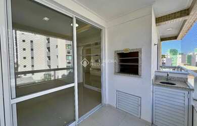 Imagem: O apartamento possui 2 Dormitórios, 2 Banheiros, 2 Vagas na