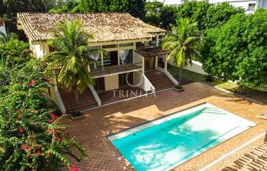 Imagem: A casa em condomínio possui 4 Dormitórios, 5 Banheiros, 4