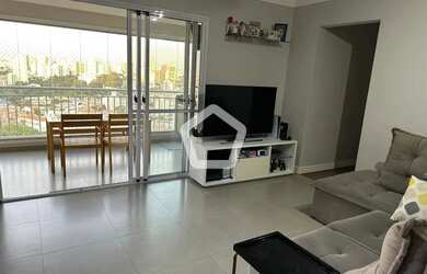 Imagem: O apartamento possui 3 Dormitórios, 1 Banheiro, 2 Vagas na