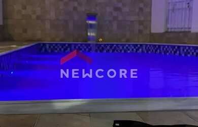 Imagem: A casa possui 3 Dormitórios, 2 Banheiros, 5 Vagas na garagem