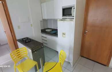 Imagem: O apartamento possui 1 Dormitório, 1 Banheiro, 1 Vaga na garagem