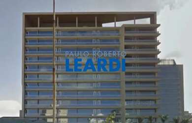 Imagem: O depósito possui 5 Vagas na garagem e 621m² de Área e está