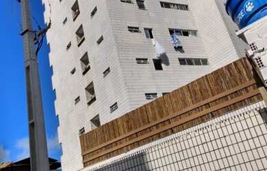 Imagem: O apartamento possui 4 Dormitórios, 3 Banheiros, 2 Vagas na