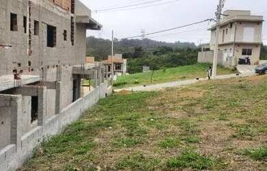 Imagem: O terreno possui 160m² de Área e está localizado em Caucaia