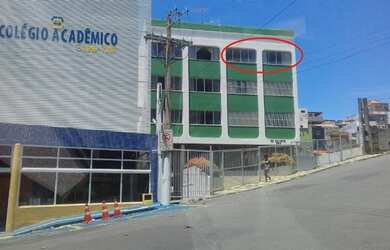 Imagem: O apartamento possui 1 Dormitório, 1 Banheiro, 1 Vaga na garagem