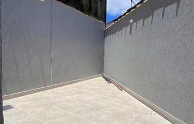 Imagem: A casa em condomínio possui 2 Dormitórios, 1 Banheiro, 2 Vagas