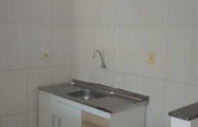 Imagem: A casa possui 1 Dormitório, 1 Banheiro e 1 Vaga na garagem