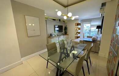 Imagem: O apartamento possui 2 Dormitórios, 3 Banheiros, 1 Vaga na