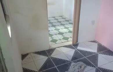 Imagem 1: Aluga-se casa 350. 1 Banheiroe1 Dormitório