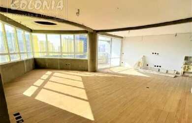 Imagem: O apartamento possui 4 Dormitórios, 1 Banheiro, 4 Vagas na