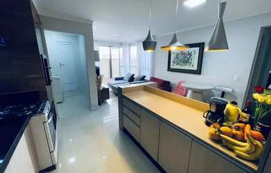 Imagem: O apartamento possui 2 Dormitórios, 2 Banheiros, 2 Vagas na