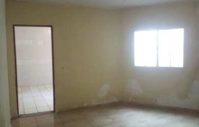 Imagem 12: Salãozinho com cozinha e wc Edicula nos fundos em Ipigua bairro Res Atenas