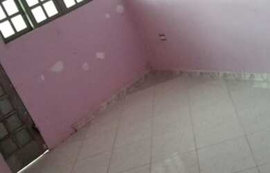 Imagem: A casa possui 4 Dormitórios, 5 Banheiros e 2 Vagas na garagem