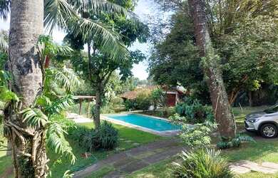 Imagem: O depósito possui 5 Vagas na garagem, 303m² de Área e está