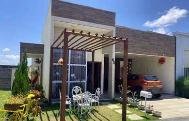 Imagem: A casa em condomínio possui 3 Dormitórios, 2 Banheiros, 2