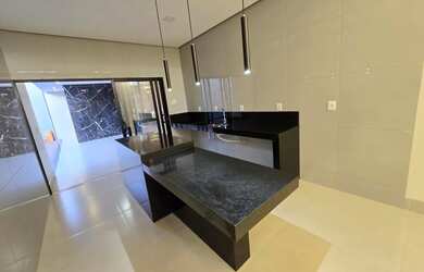 Imagem 8: Casa com piscina no bairro Planalto!