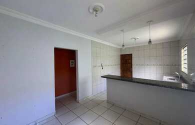 Imagem 7: Casa com 3 dormitórios para alugar, 252 m² por R$ 2.000/mês - Vila São Jorge - Anápolis/GO