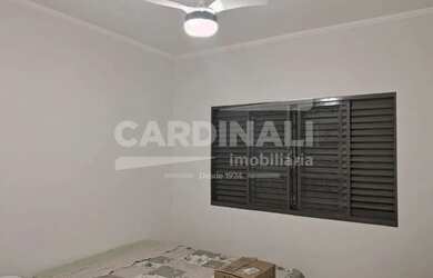 Imagem 13: Casa com ótima localização, acabamento de primeira qualidade, ao lado...