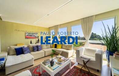 Imagem: A casa em condomínio possui 4 Dormitórios, 5 Banheiros, 5