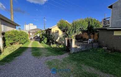 Imagem: O terreno à venda possui 300m² de Área e está localizado