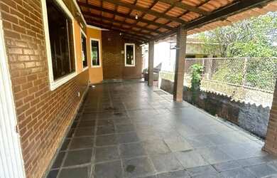 Imagem: A casa em condomínio possui 4 Dormitórios, 5 Banheiros, 3