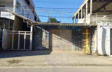 Imagem: O depósito possui 5 Vagas na garagem, 300m² de Área e está