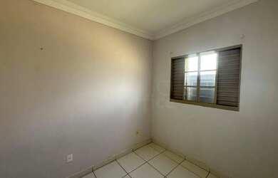 Imagem 16: Casa com 3 dormitórios para alugar, 252 m² por R$ 2.000/mês - Vila São Jorge - Anápolis/GO