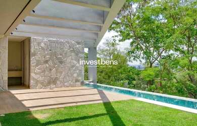 Imagem: A casa em condomínio possui 4 Dormitórios, 5 Banheiros, 3