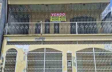 Imagem: A casa possui 5 Dormitórios, 4 Banheiros, 3 Vagas na garagem