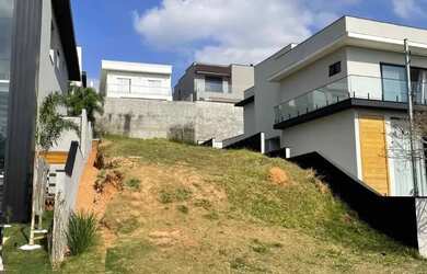 Imagem: O terreno possui 312m² de Área e está localizado em Suru