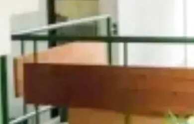 Imagem: A casa possui 5 Dormitórios, 4 Banheiros, 4 Vagas na garagem