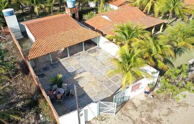 Imagem: A casa possui 2 Dormitórios, 1 Banheiro, 4 Vagas na garagem