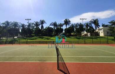 Imagem: A casa em condomínio possui 3 Dormitórios, 3 Banheiros, 4