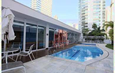 Imagem 6: Apartamento com 3 dormitórios à venda no Brooklin. São 147 m² com 3 suítes, todas com ar c