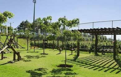 Imagem: O terreno possui 2.300m² de Área e está localizado em Loteamento