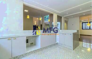 Imagem: A casa em condomínio possui 4 Dormitórios, 5 Banheiros, 4