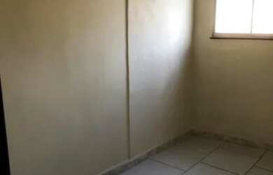 Imagem: A casa possui 2 Dormitórios, 1 Banheiro e está localizado